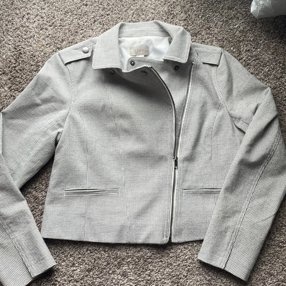 LOFT Jackets & Blazers - LOFT Moto Jacket 🧥
